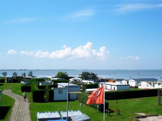 Chalet op Camping Zeezicht