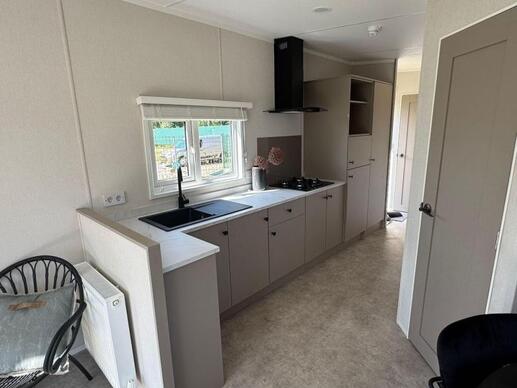 Camping chalet met staanplaats