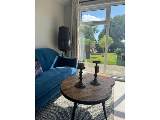 Camping chalet met staanplaats