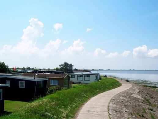Chalet op Camping Zeezicht