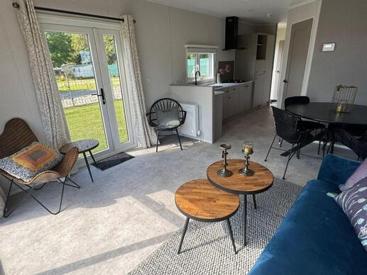 Camping chalet met staanplaats