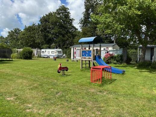 Chalet Lessenaar  op Camping Het Witte Hek
